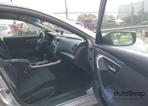 2015 Nissan Altima 2.5 S из США, поврежденный, VIN 1N4AL3AP2FC171600